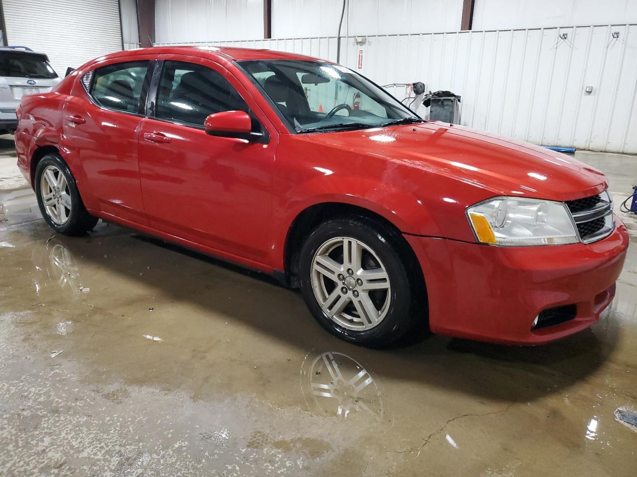 2013 DODGE Avenger