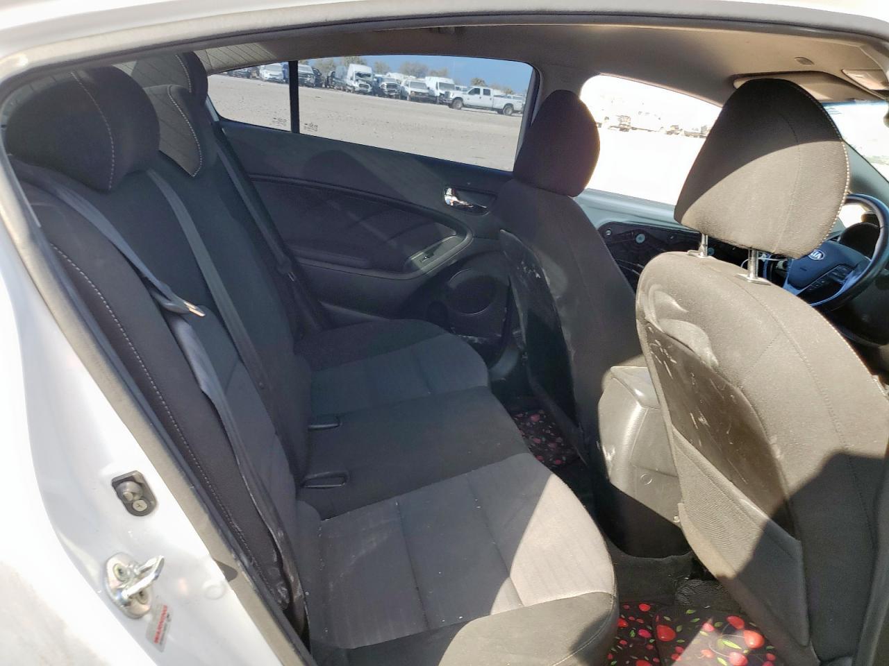 2017 KIA FORTE