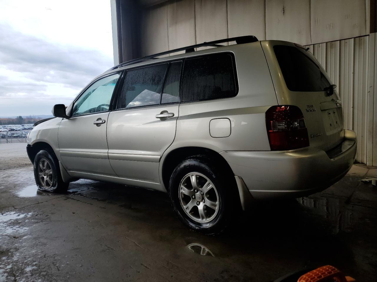 2005 TOYOTA HIGHLANDER