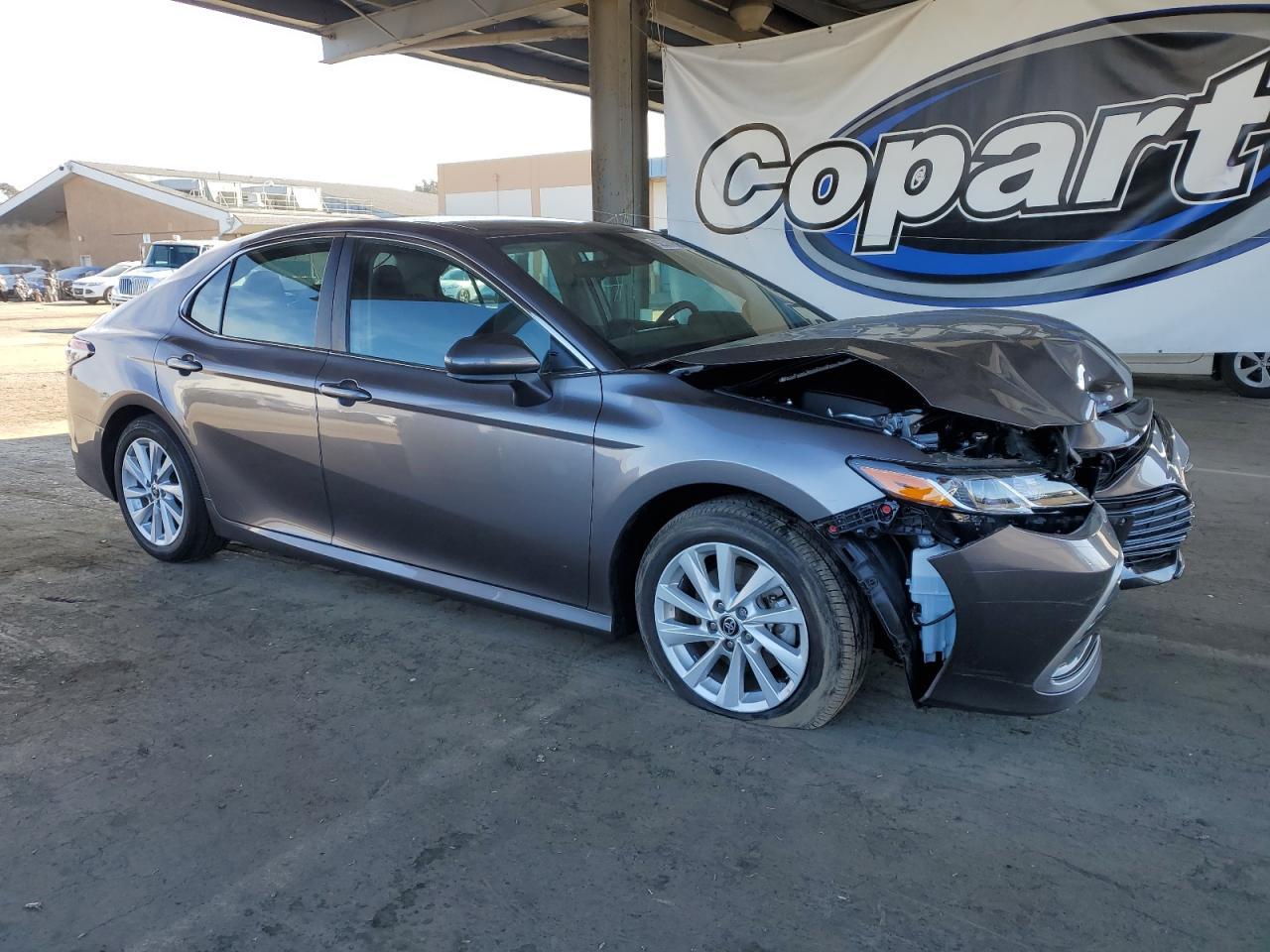 2024 TOYOTA CAMRY