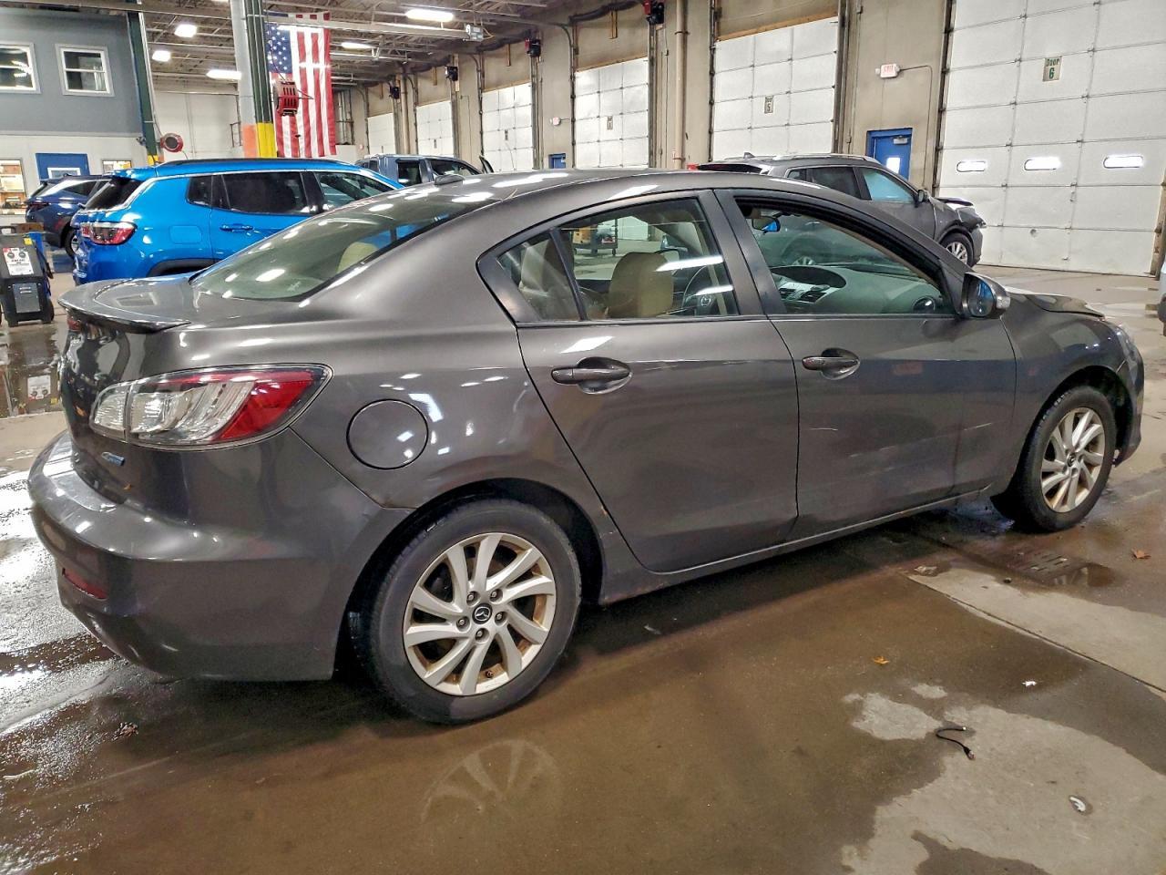 2013 MAZDA 3