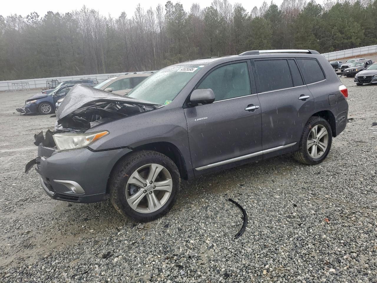 2011 TOYOTA HIGHLANDER