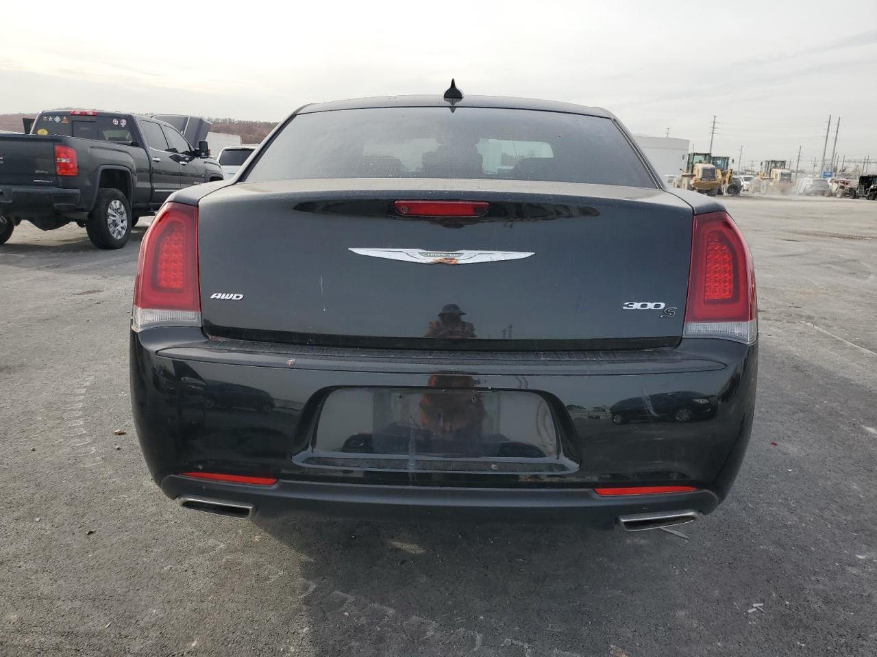2019 CHRYSLER 300