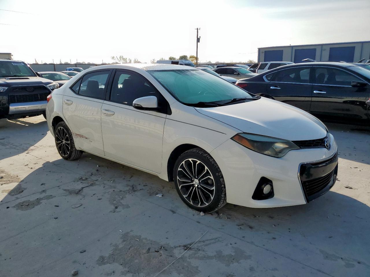 2016 TOYOTA COROLLA