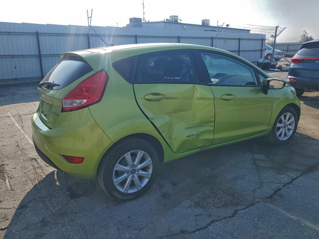 2011 FORD Fiesta