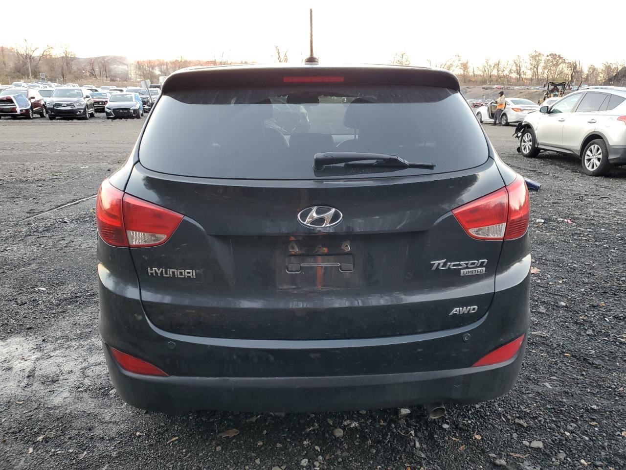 2012 HYUNDAI TUCSON