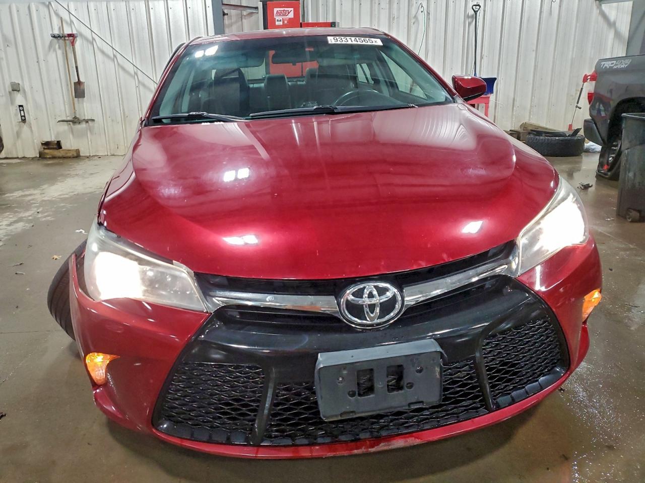 2016 TOYOTA CAMRY