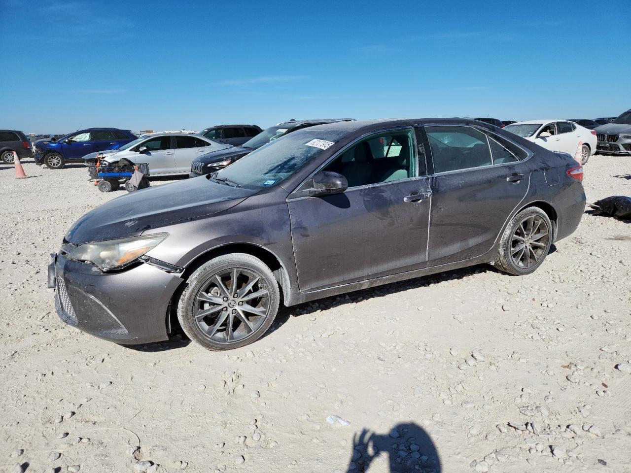 2016 TOYOTA CAMRY