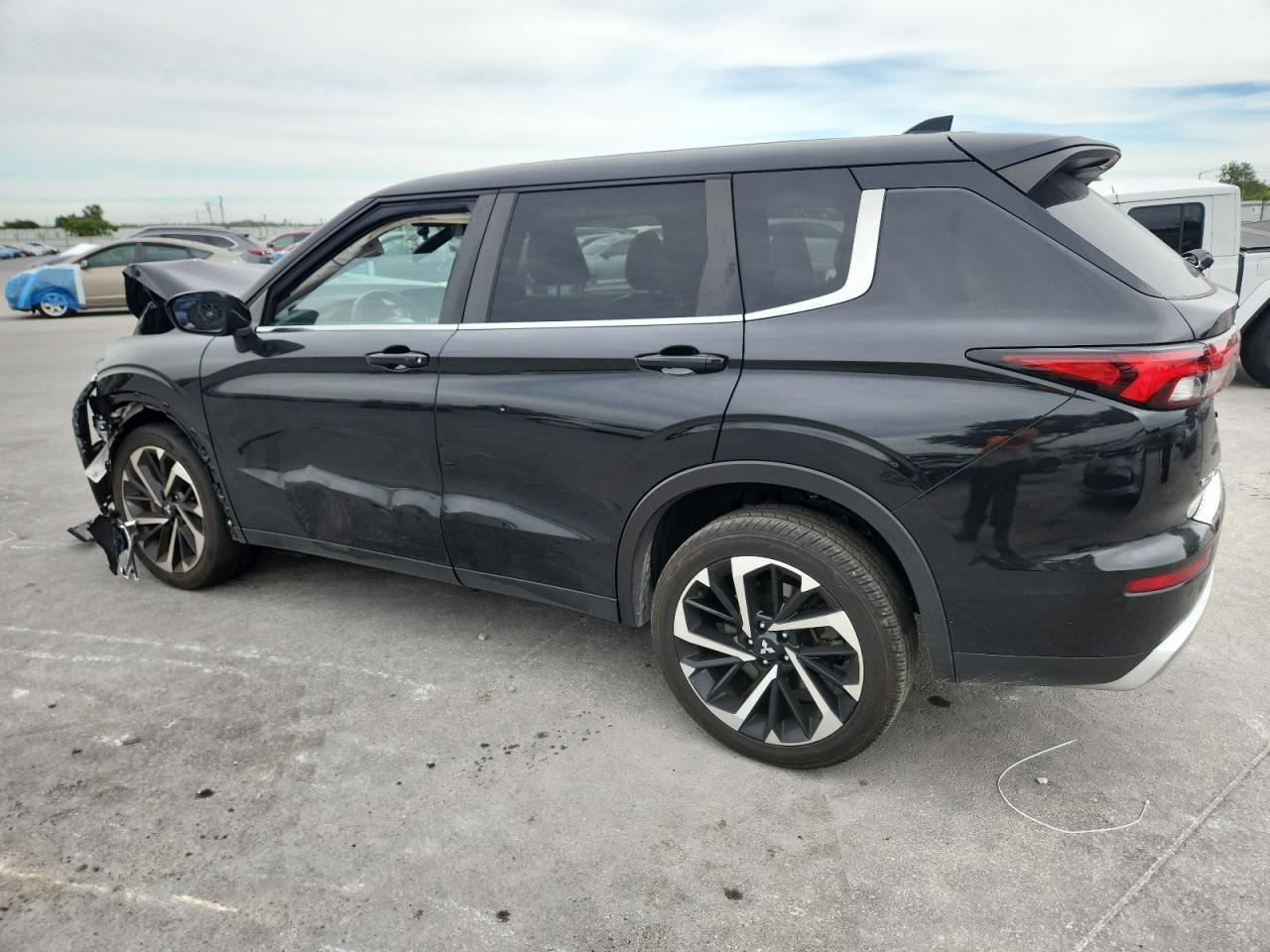 2024 MITSUBISHI outlander