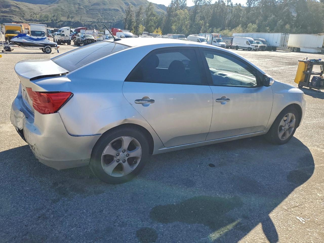 2010 KIA FORTE