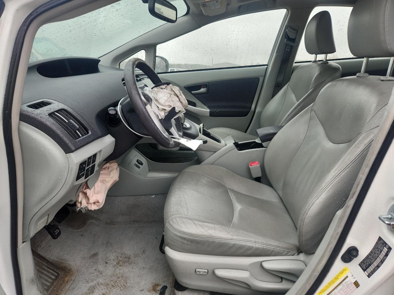 2011 TOYOTA PRIUS