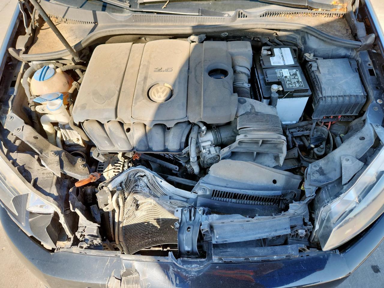 2013 VOLKSWAGEN GOLF