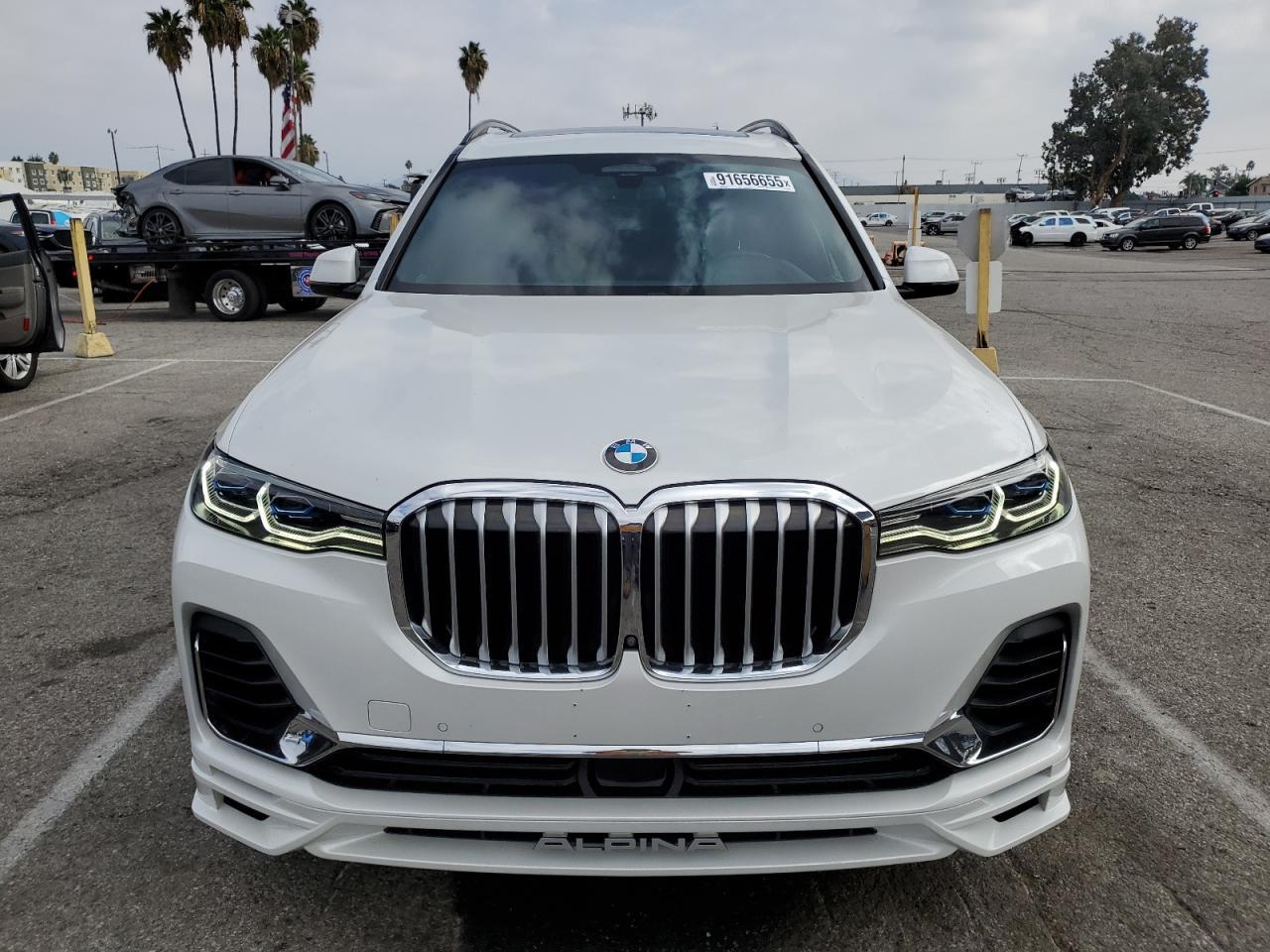 2022 BMW X7