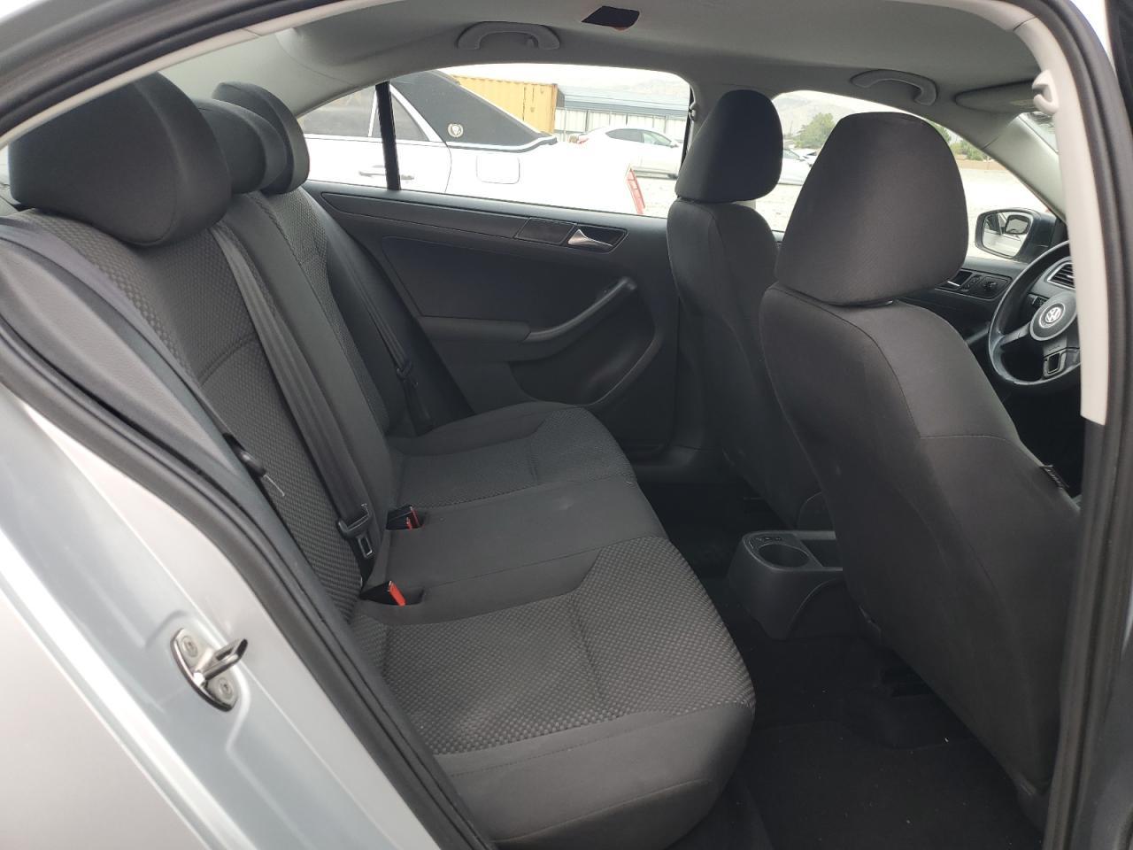 2012 VOLKSWAGEN JETTA