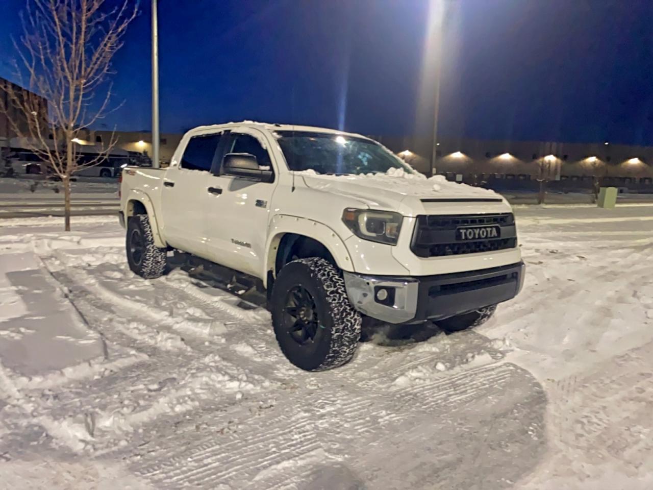 2016 TOYOTA TUNDRA
