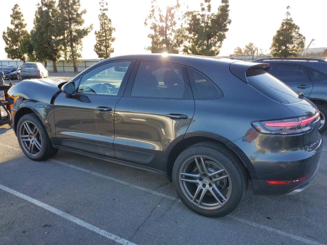 2019 PORSCHE Macan