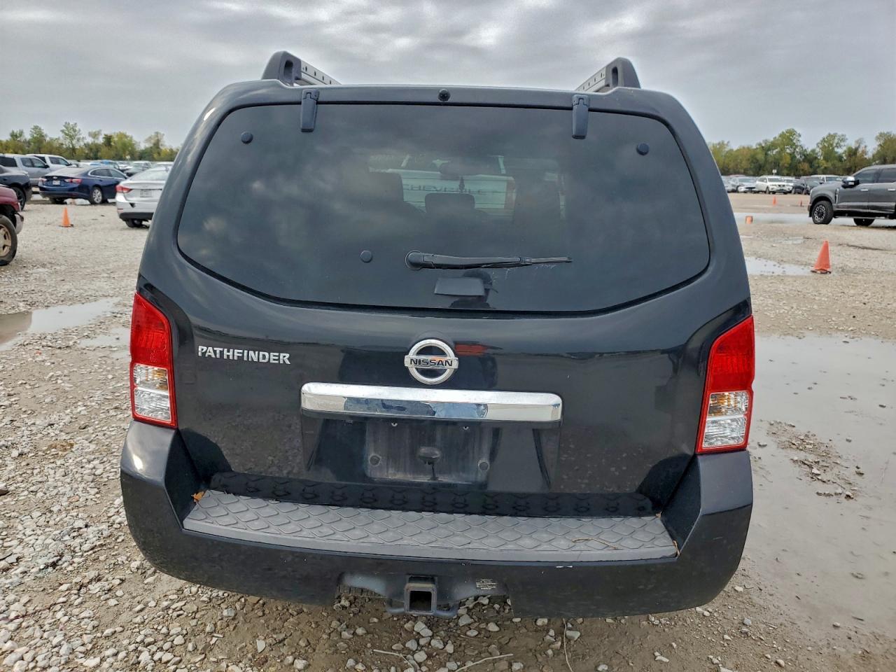 2011 NISSAN PATHFINDER