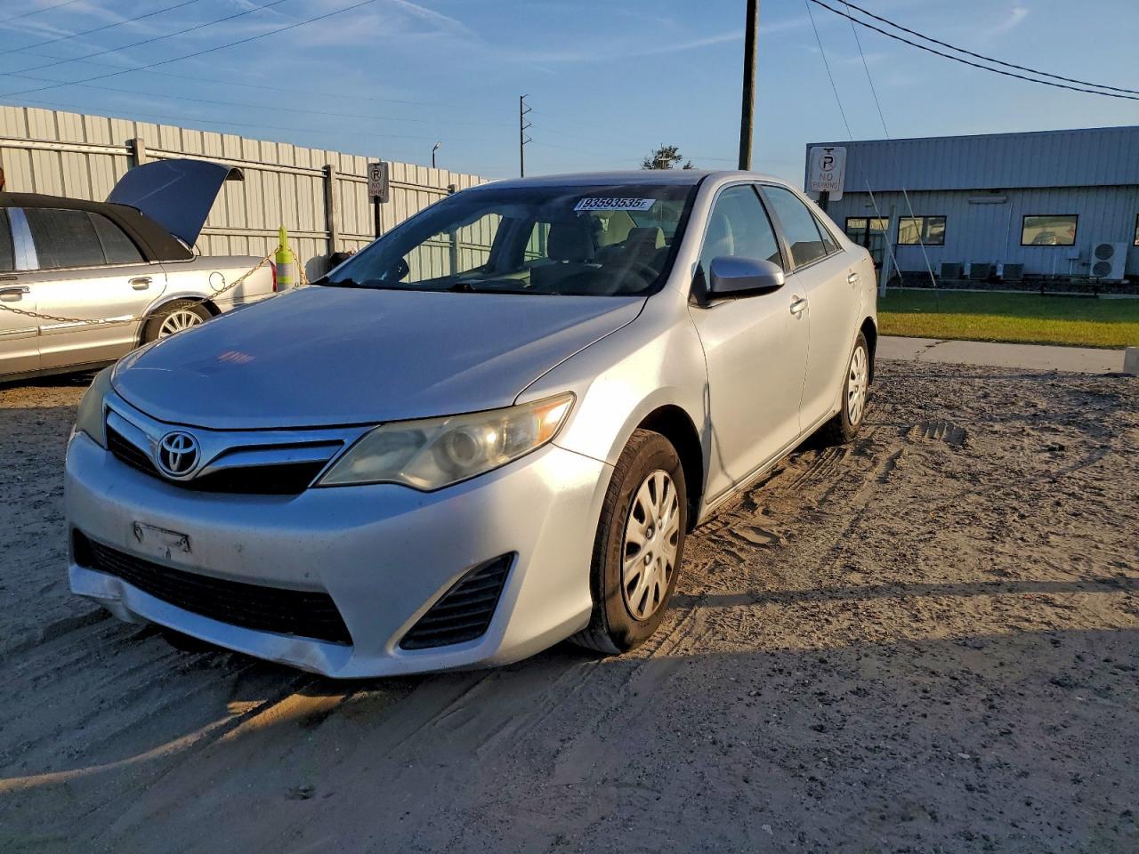 2014 TOYOTA CAMRY