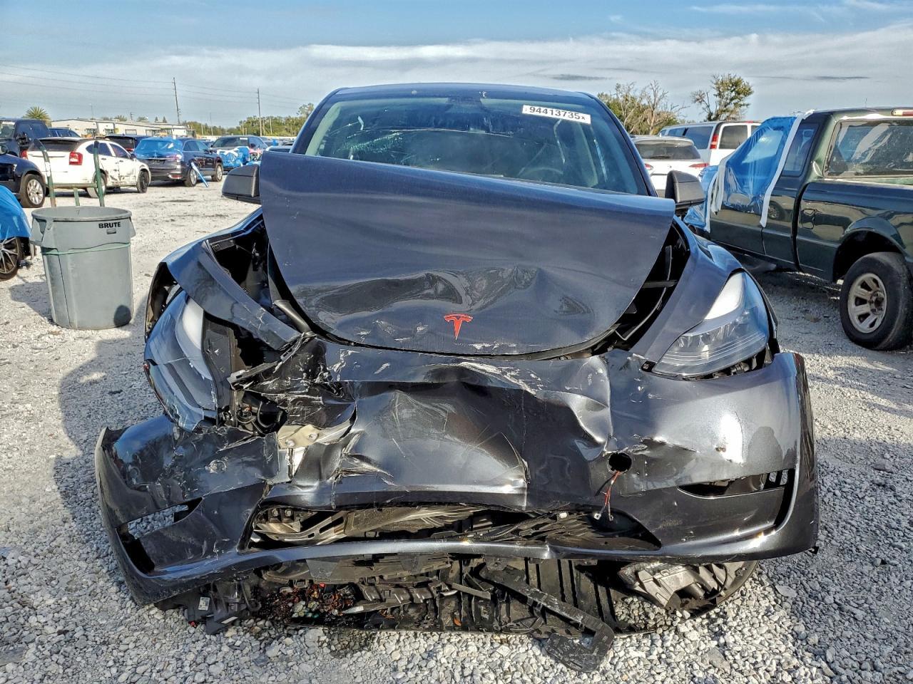 2024 TESLA MODEL Y