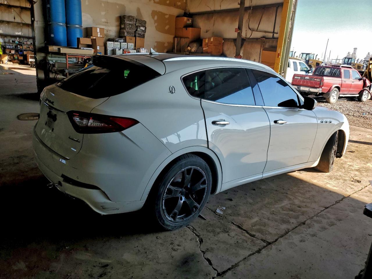 2017 MASERATI Levante
