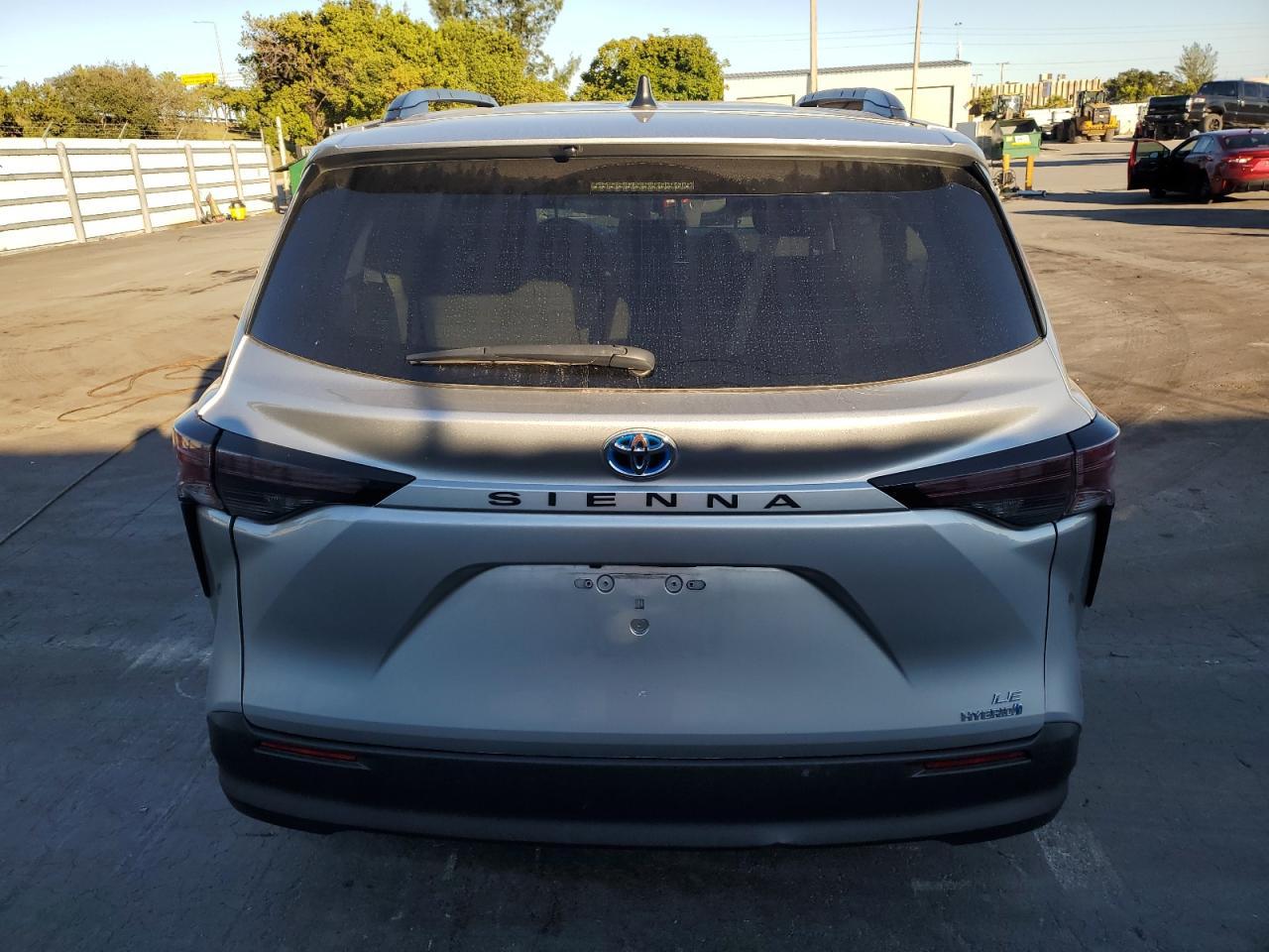 2023 TOYOTA SIENNA