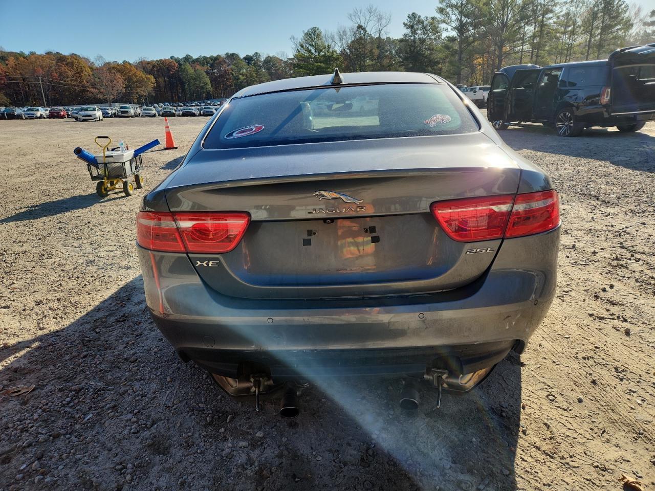 2019 JAGUAR XE