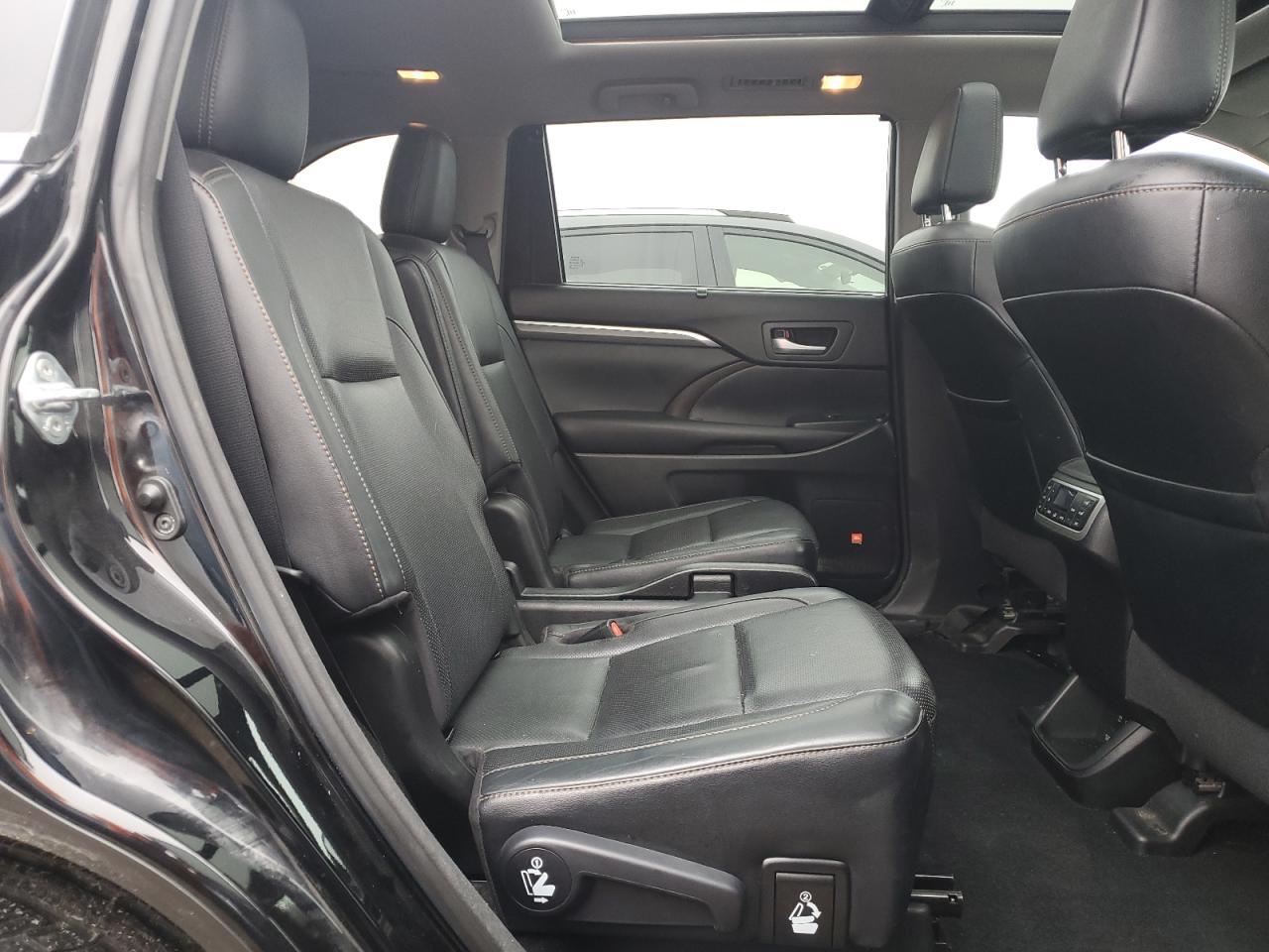 2017 TOYOTA HIGHLANDER