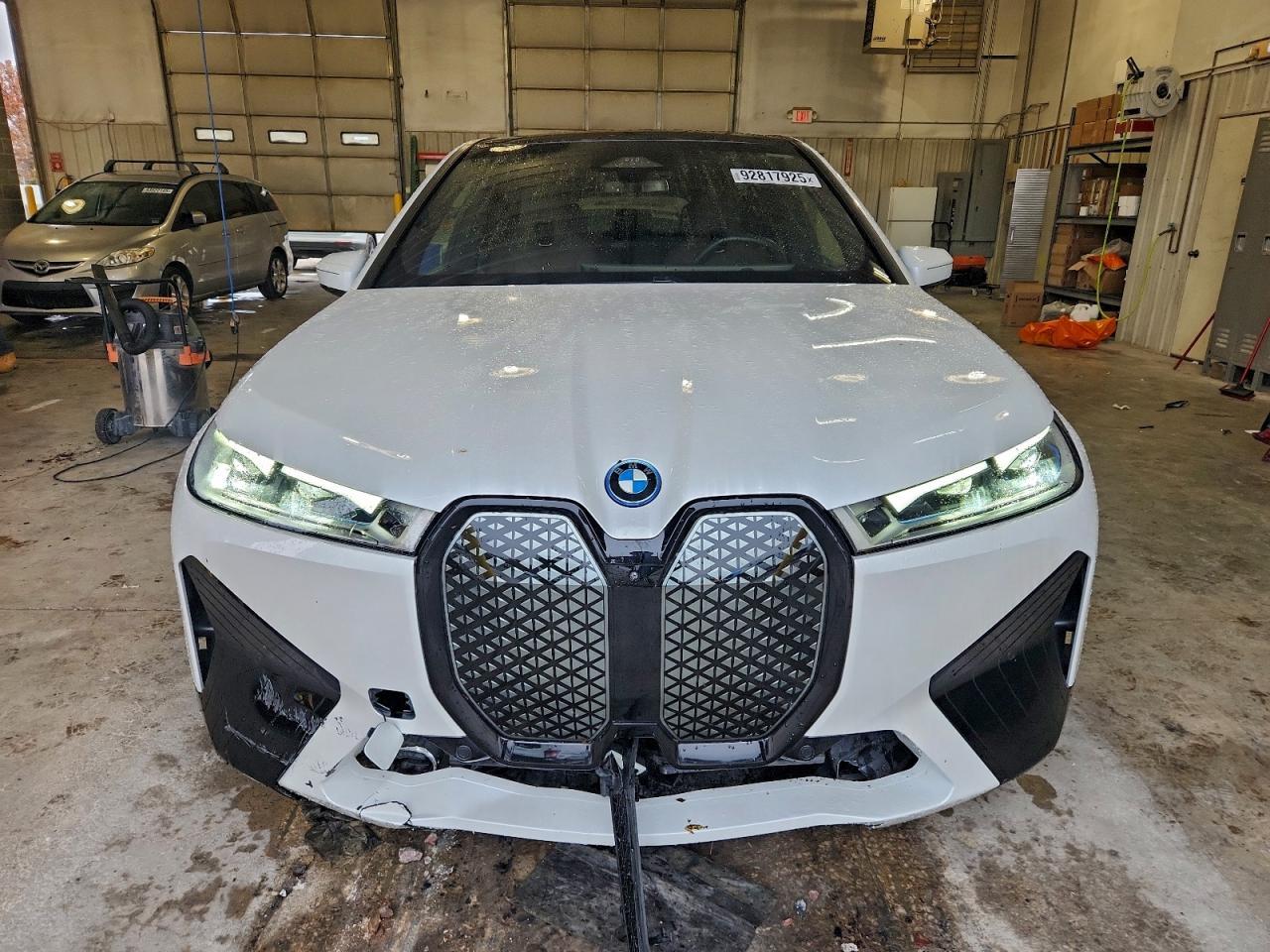 2024 BMW iX