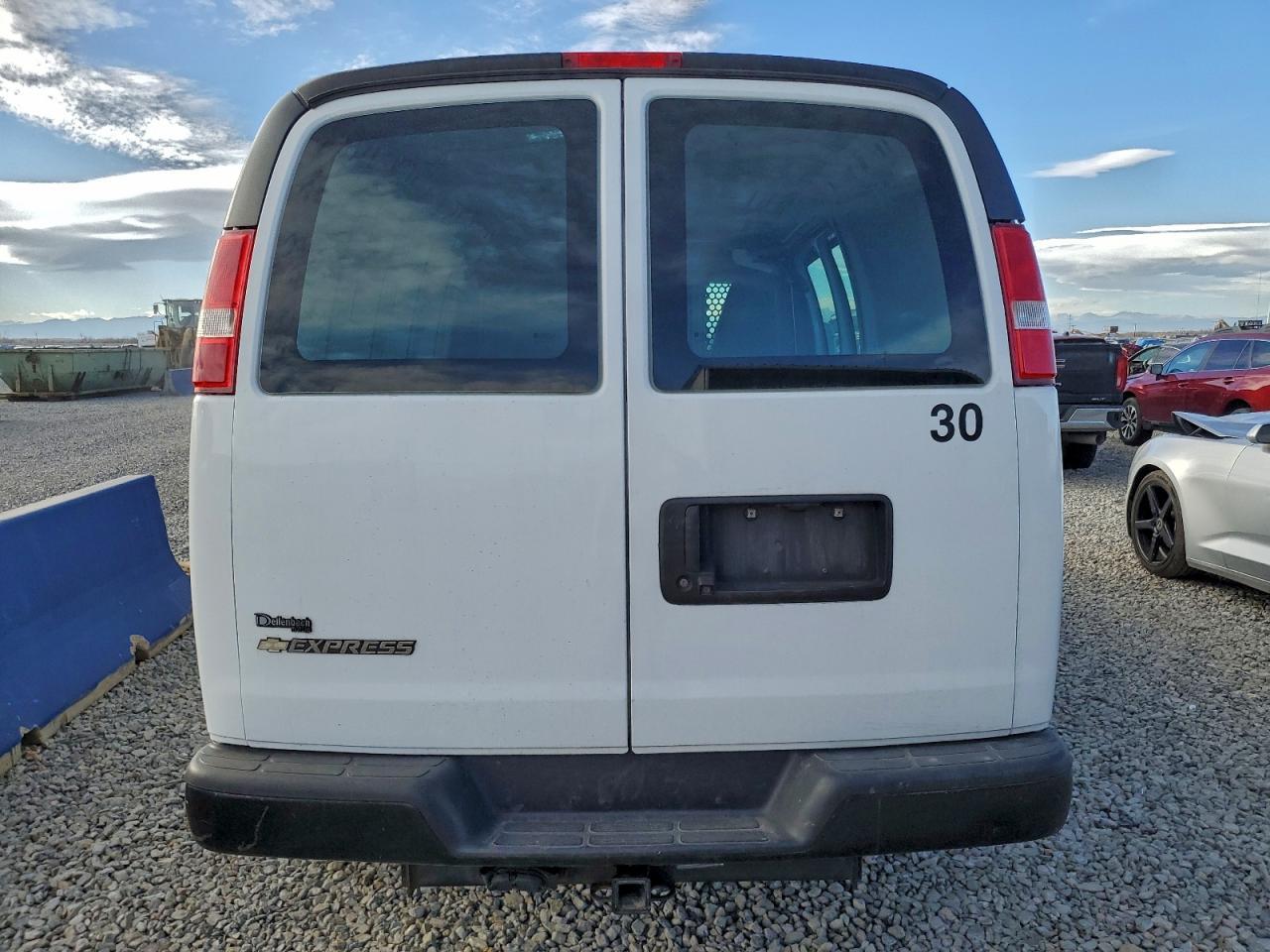 2017 CHEVROLET EXPRESS 2500