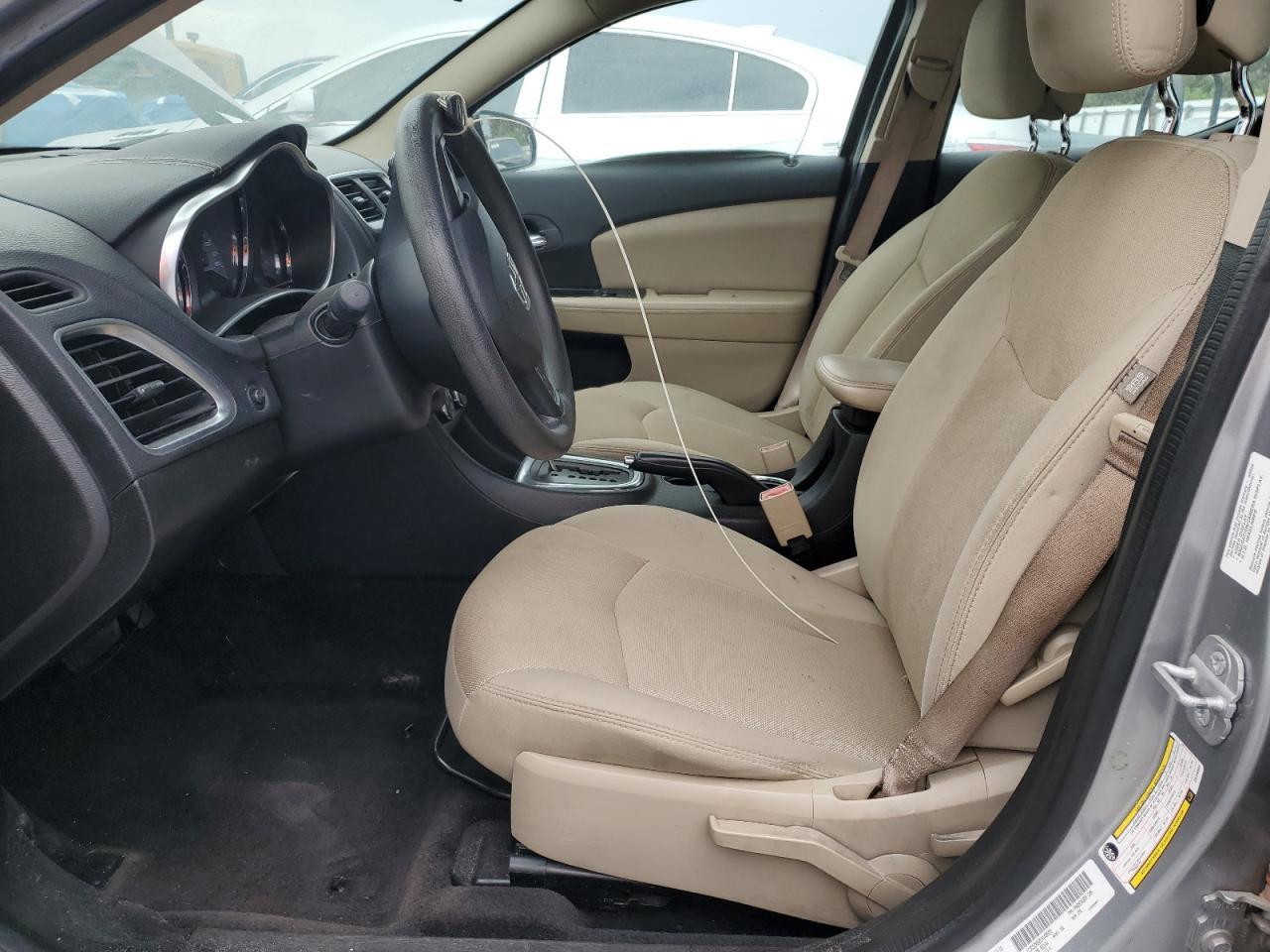 2014 DODGE Avenger