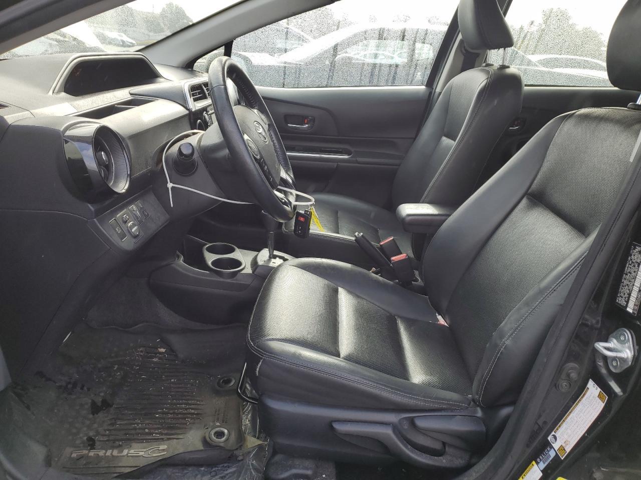 2018 TOYOTA Prius c