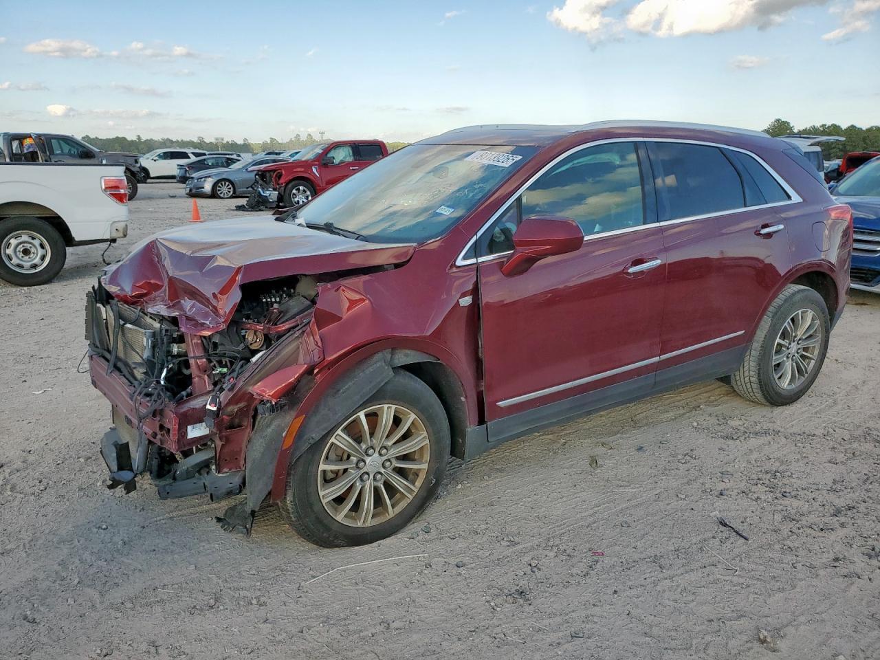 2017 CADILLAC XT5