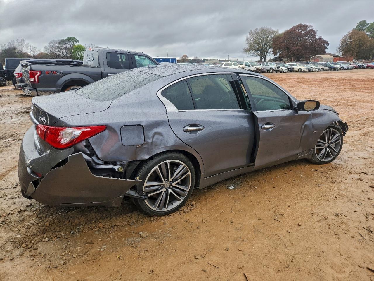 2017 INFINITI Q50