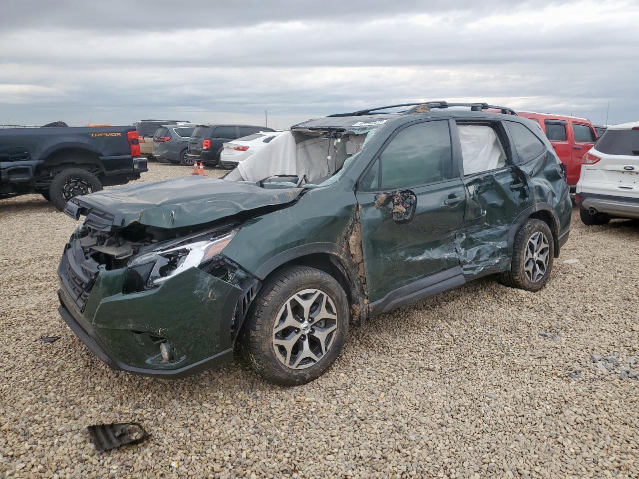 2024 SUBARU FORESTER