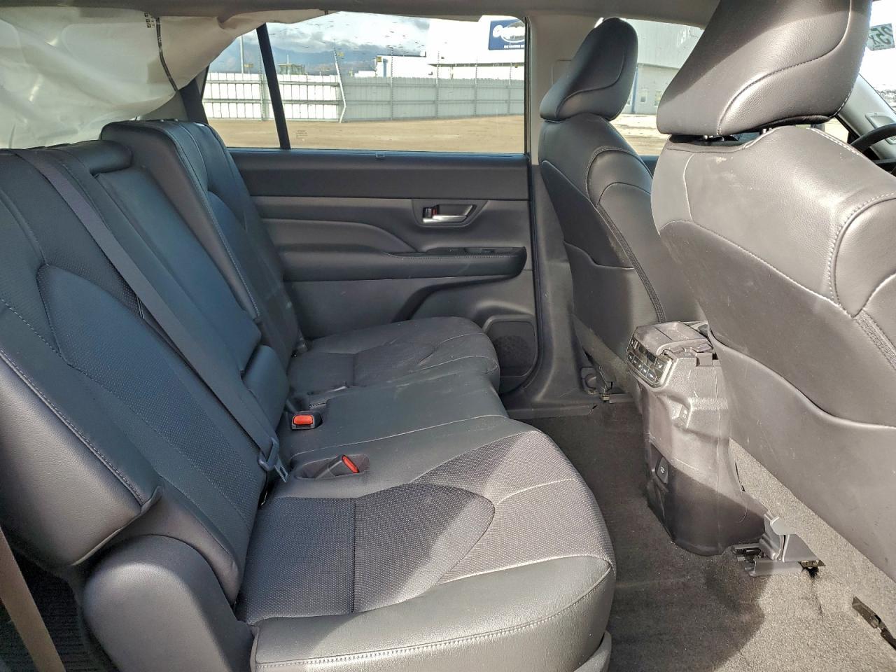 2024 TOYOTA HIGHLANDER