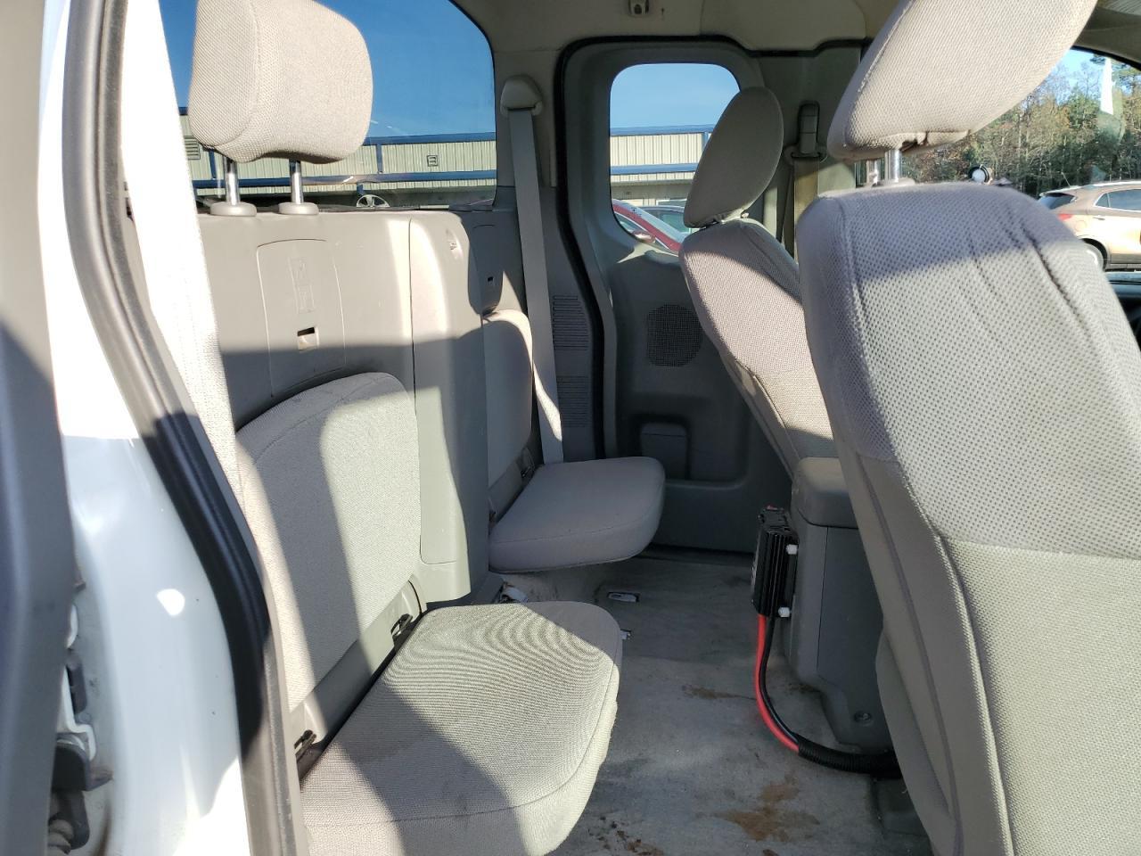 2017 NISSAN Frontier