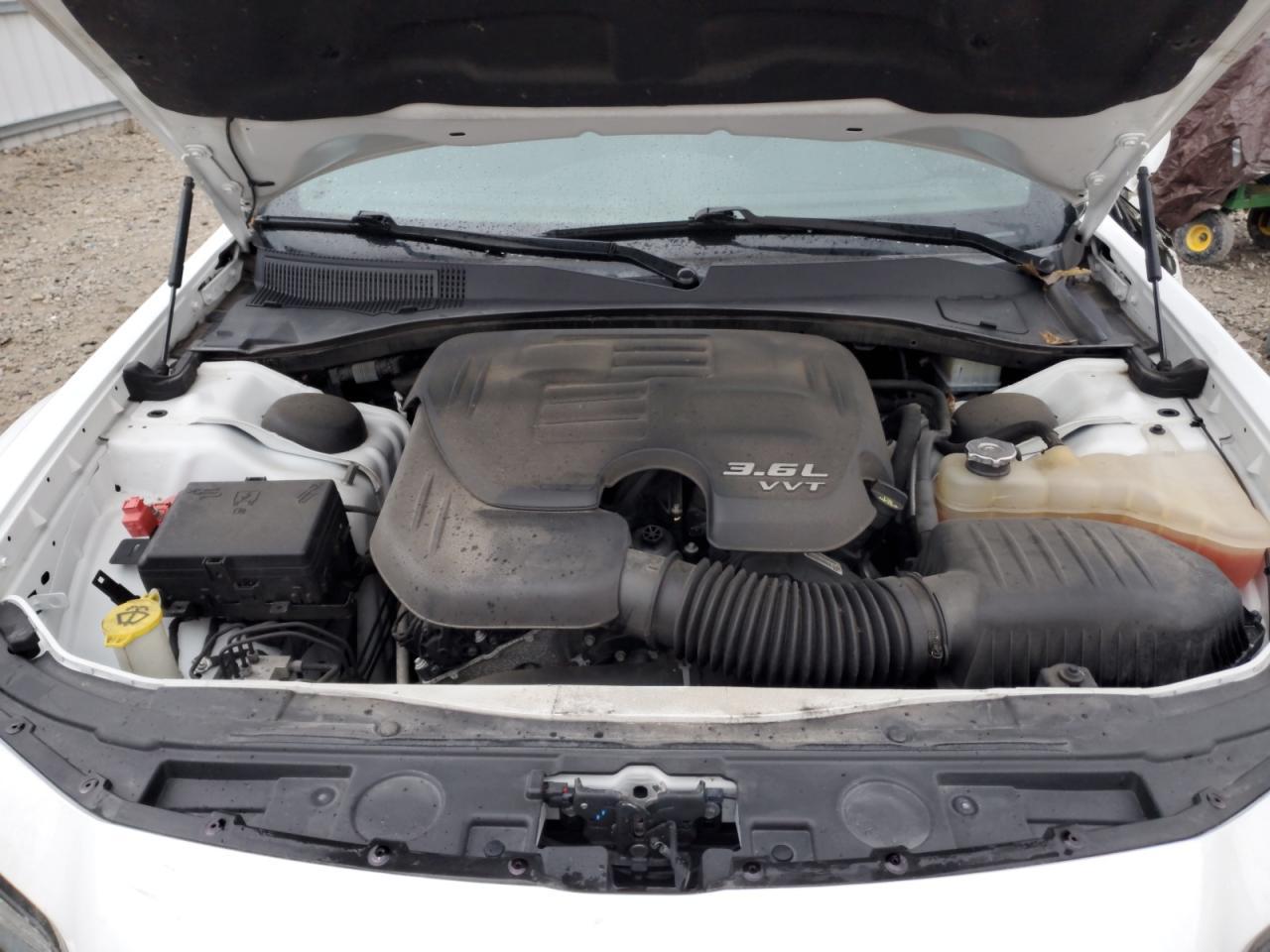 2019 CHRYSLER 300