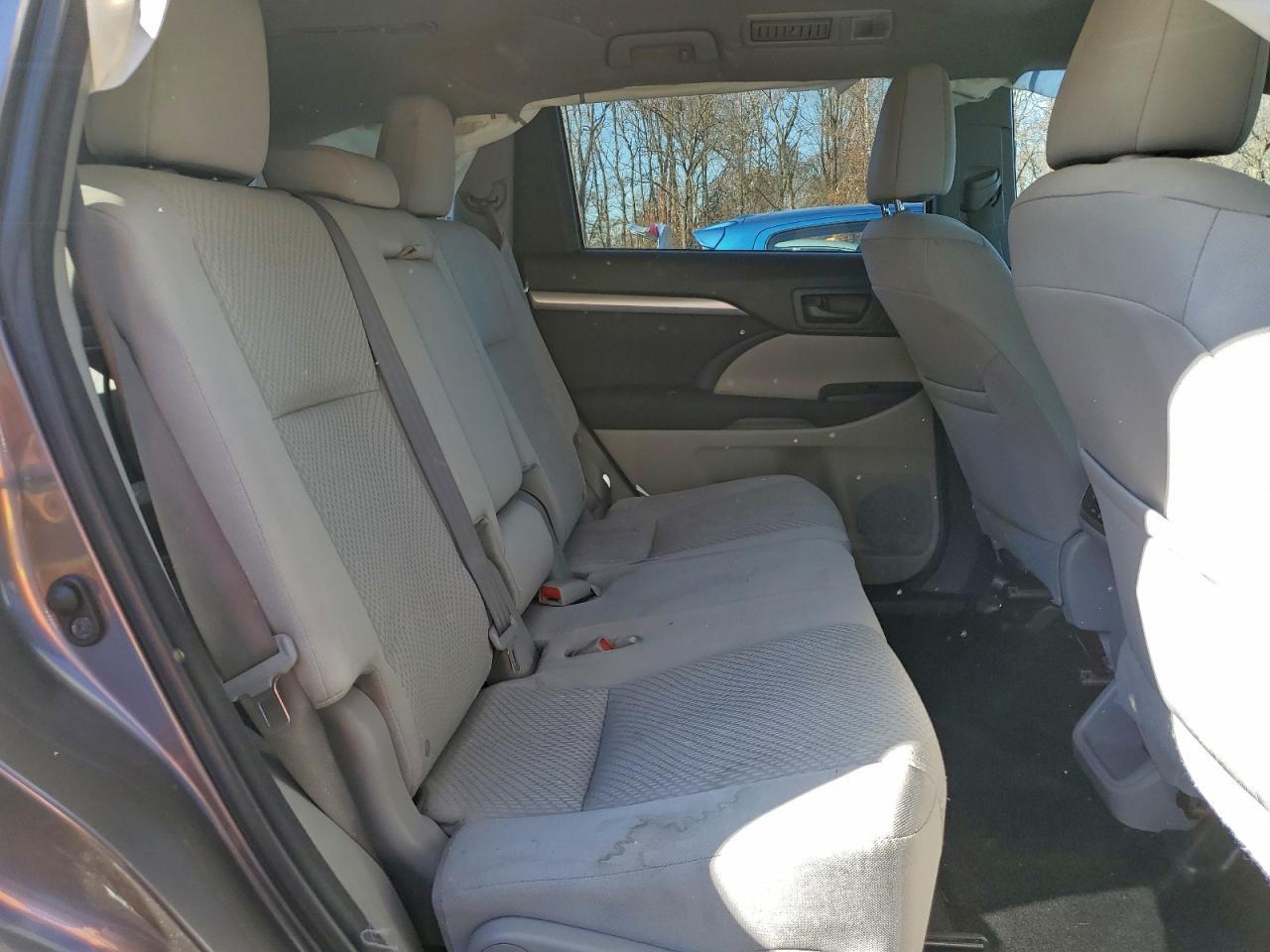 2016 TOYOTA HIGHLANDER