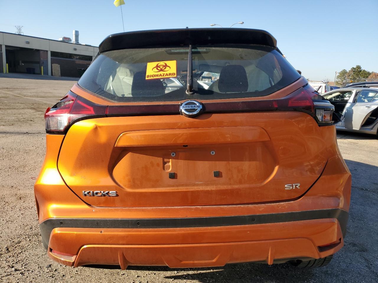 2021 NISSAN KICKS
