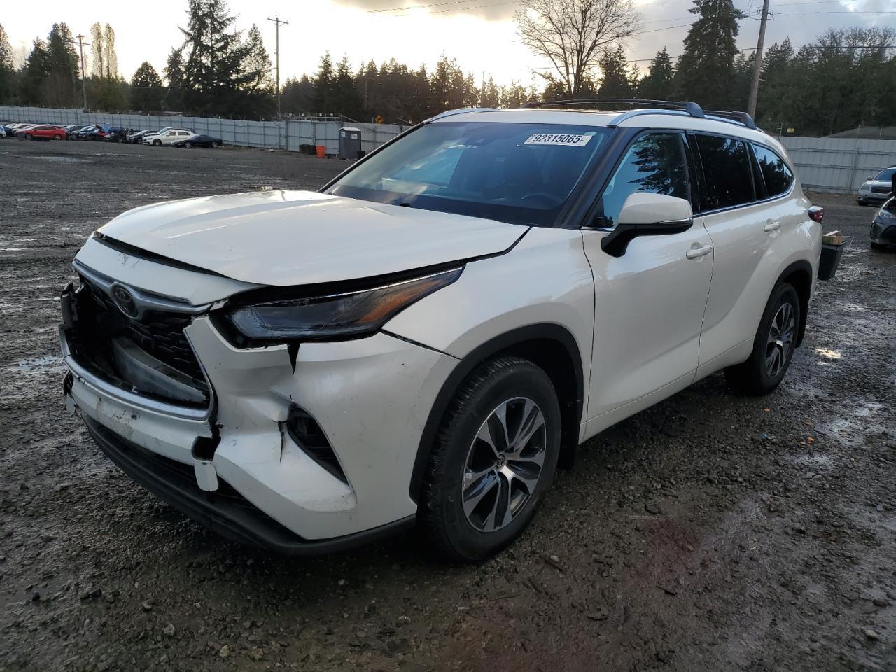 2021 TOYOTA HIGHLANDER