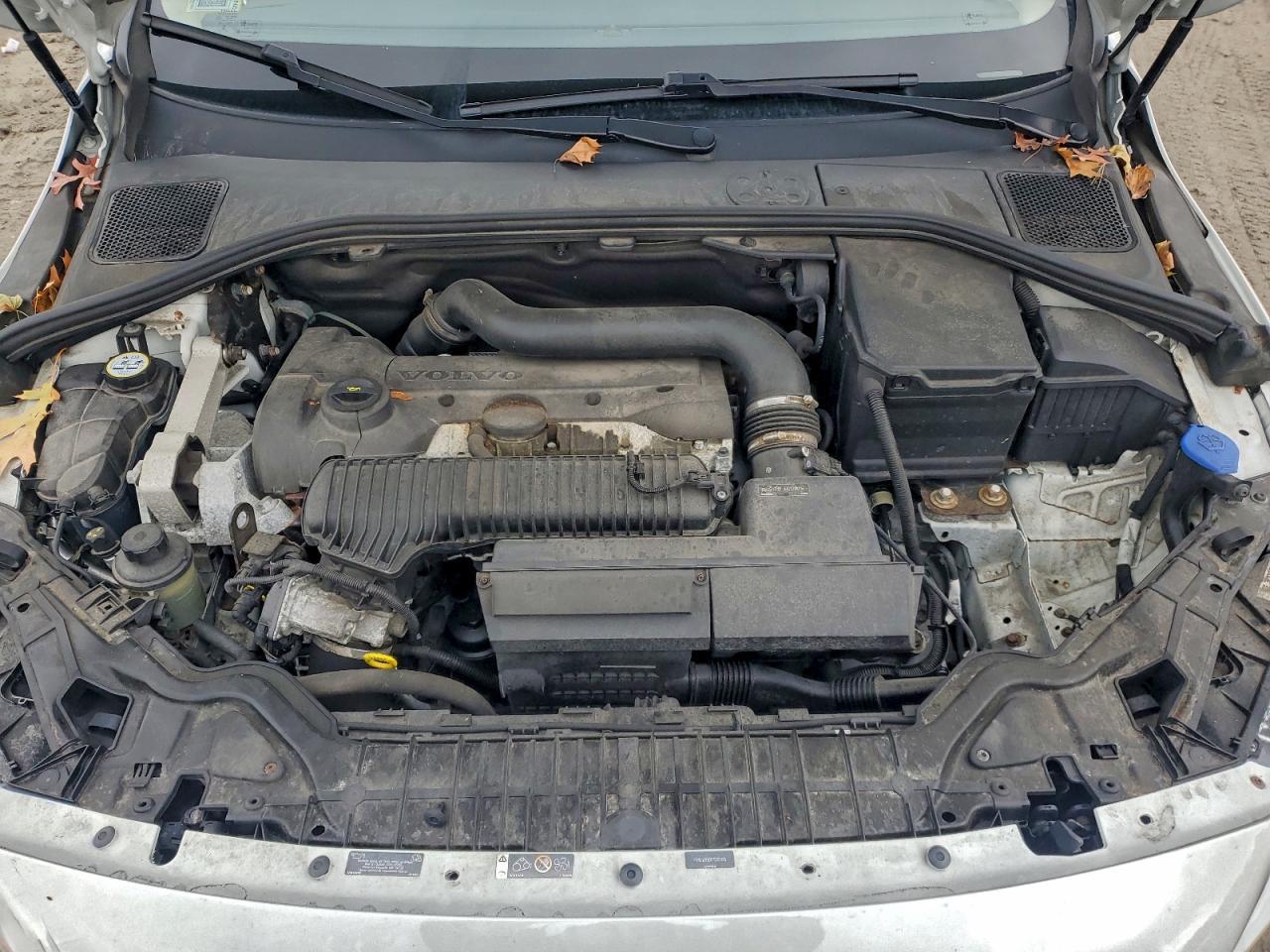 2015 VOLVO S60