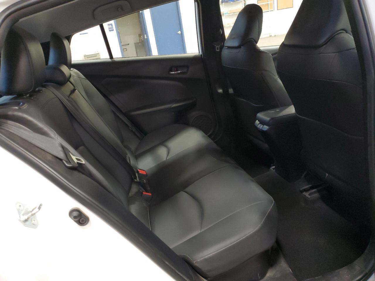 2021 TOYOTA PRIUS