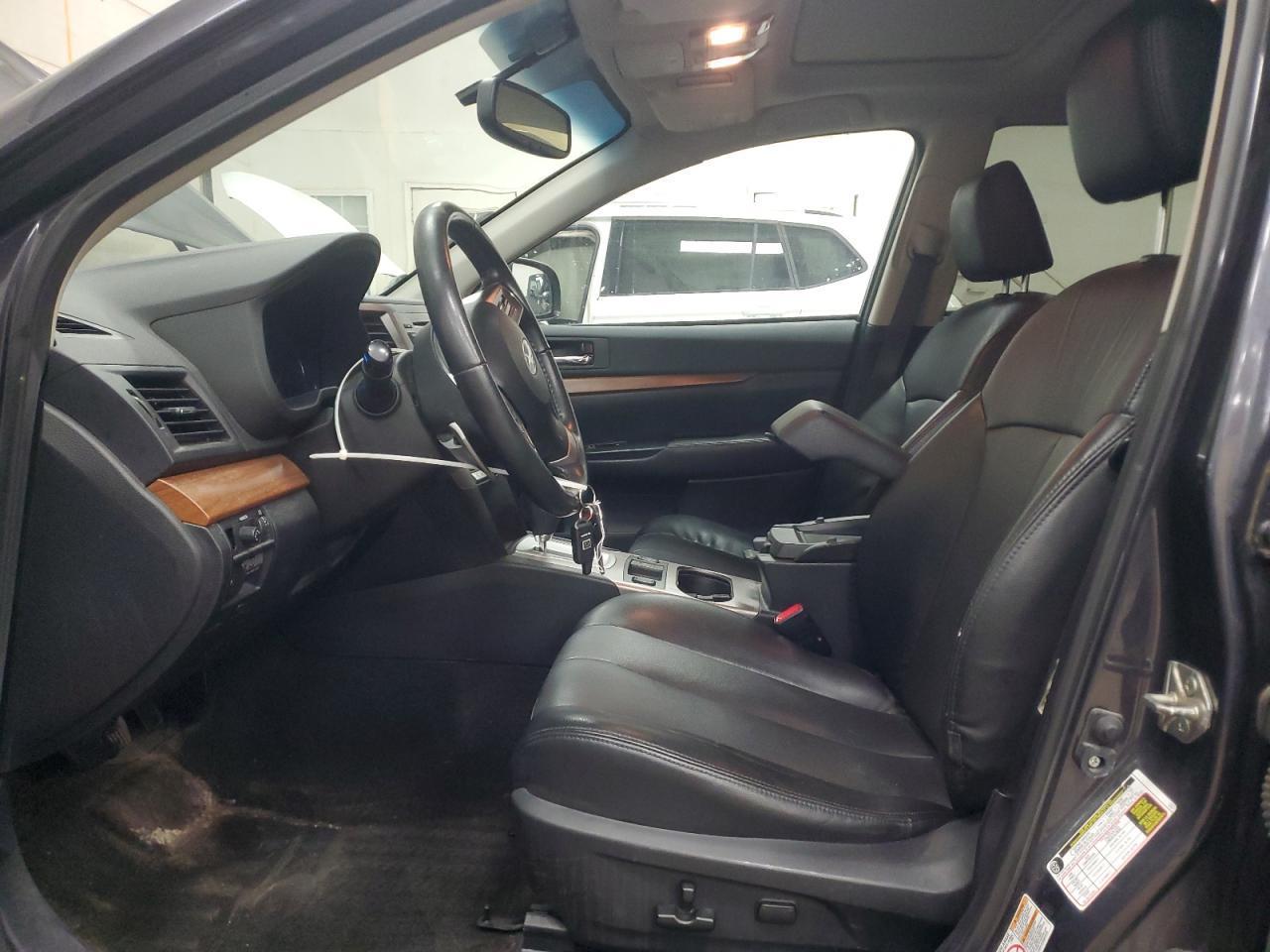 2013 SUBARU Outback