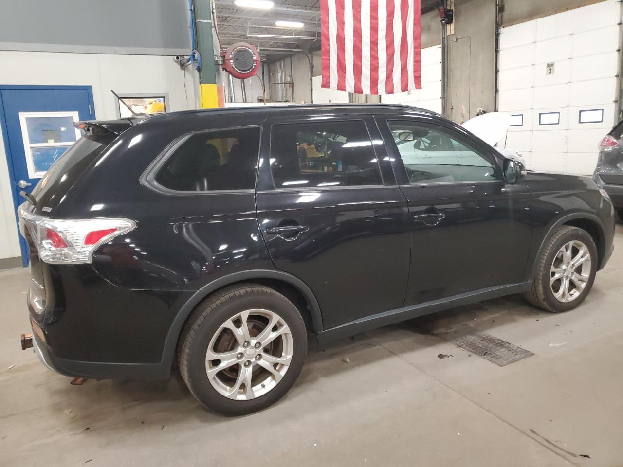 2015 MITSUBISHI outlander