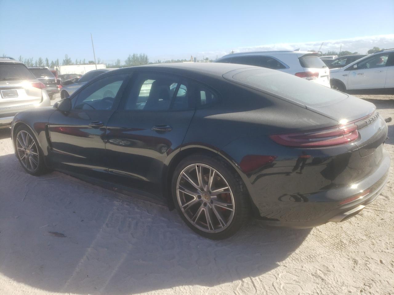 2020 PORSCHE Panamera