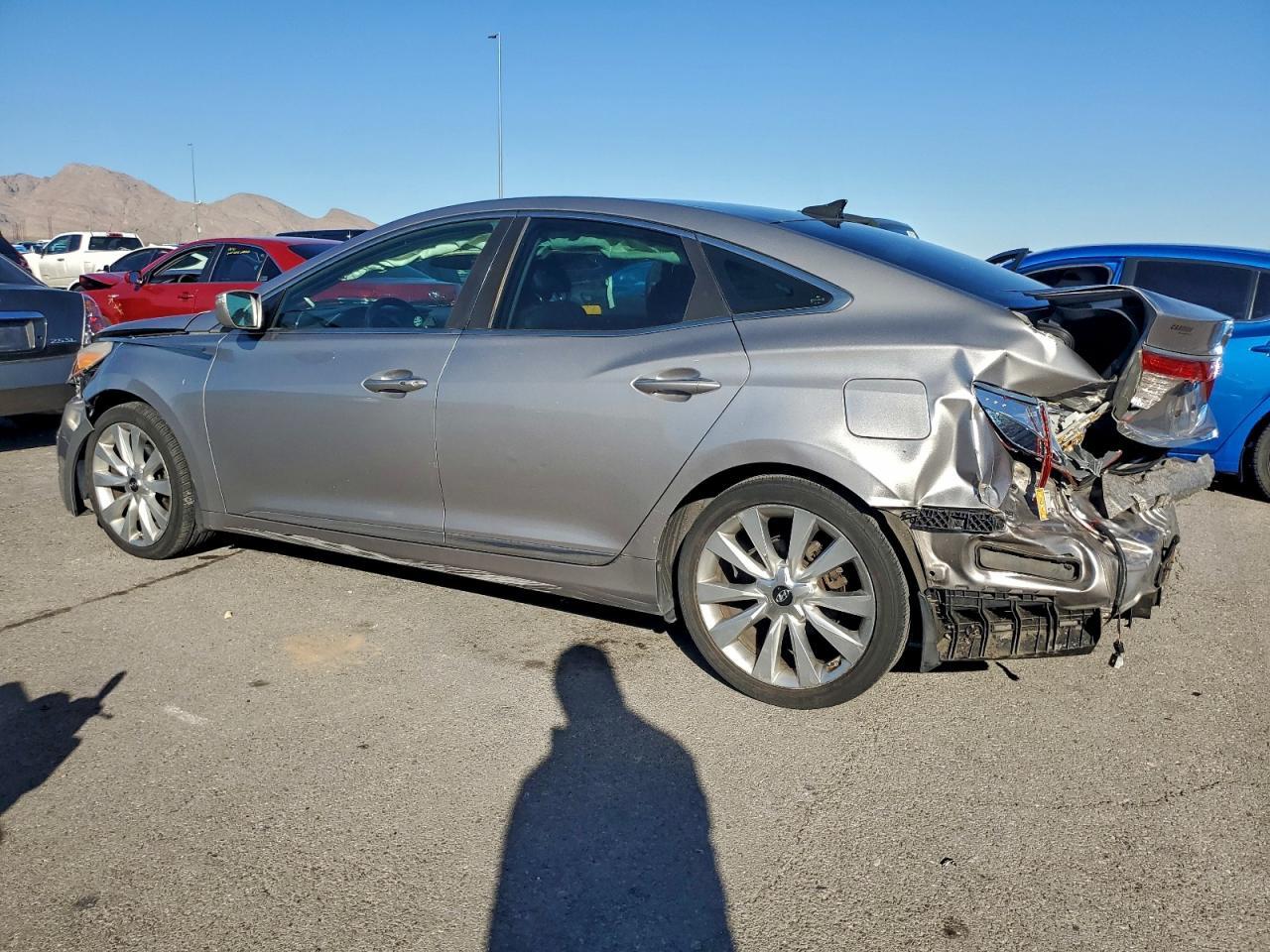 2012 HYUNDAI Azera