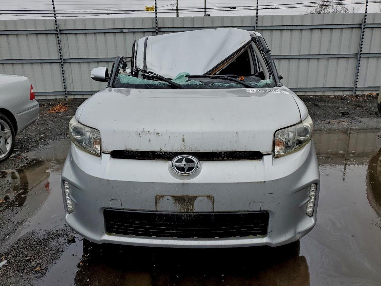 2015 TOYOTA SCION