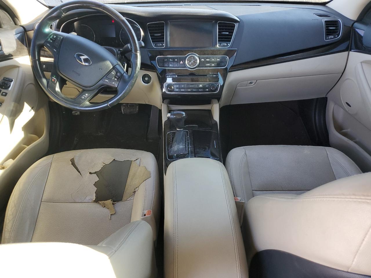 2015 KIA Cadenza