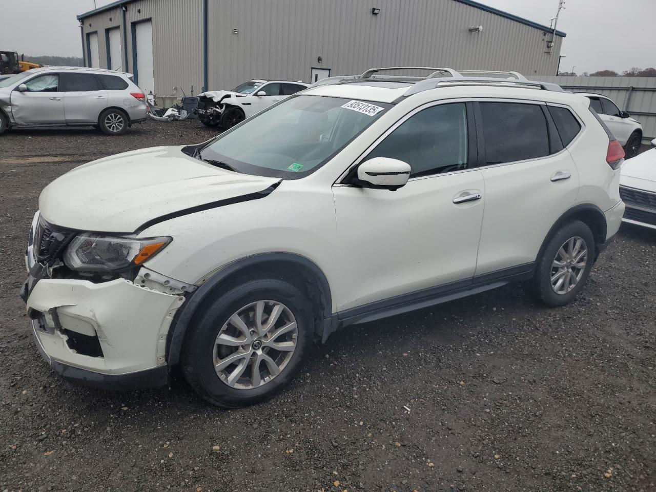 2017 NISSAN ROGUE
