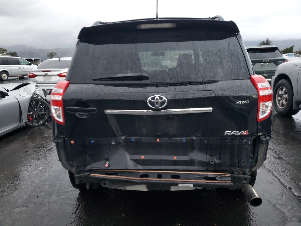 2011 TOYOTA RAV4